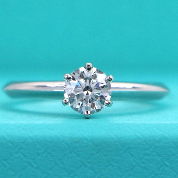 20788 Tiffany & Co. Platinum 0.65ct H VS2 Round Diamond Engagement Ring 5.75 - Picture 1 of 6